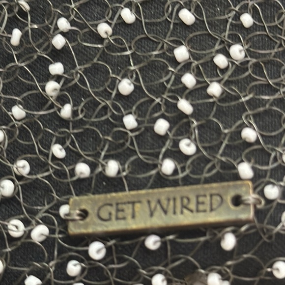 Get Wired Black & White Beaded Wired Shoulder Bag Purse Preowned - Picture 5 of 6